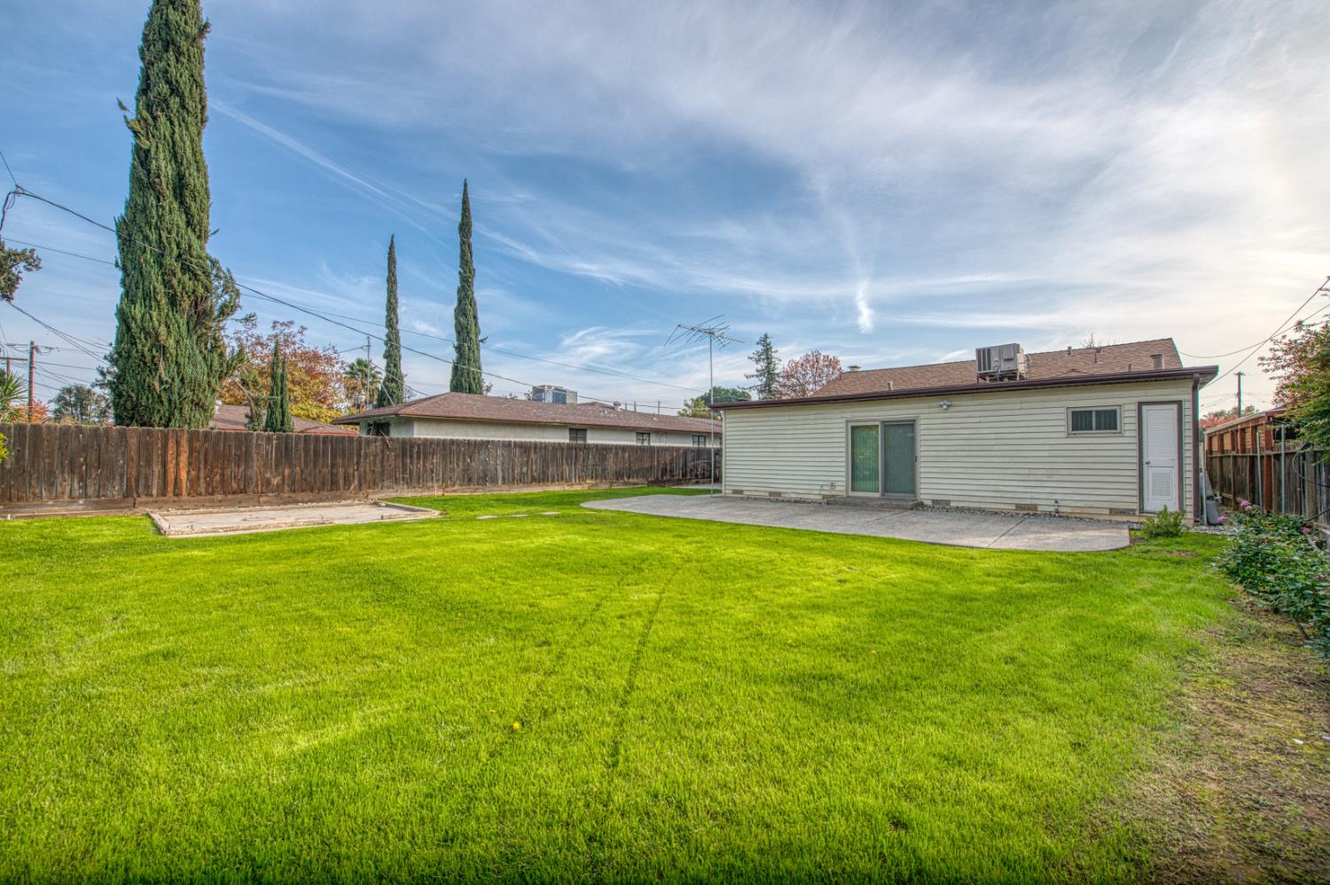 542 W Harvard, Fresno, CA 93705