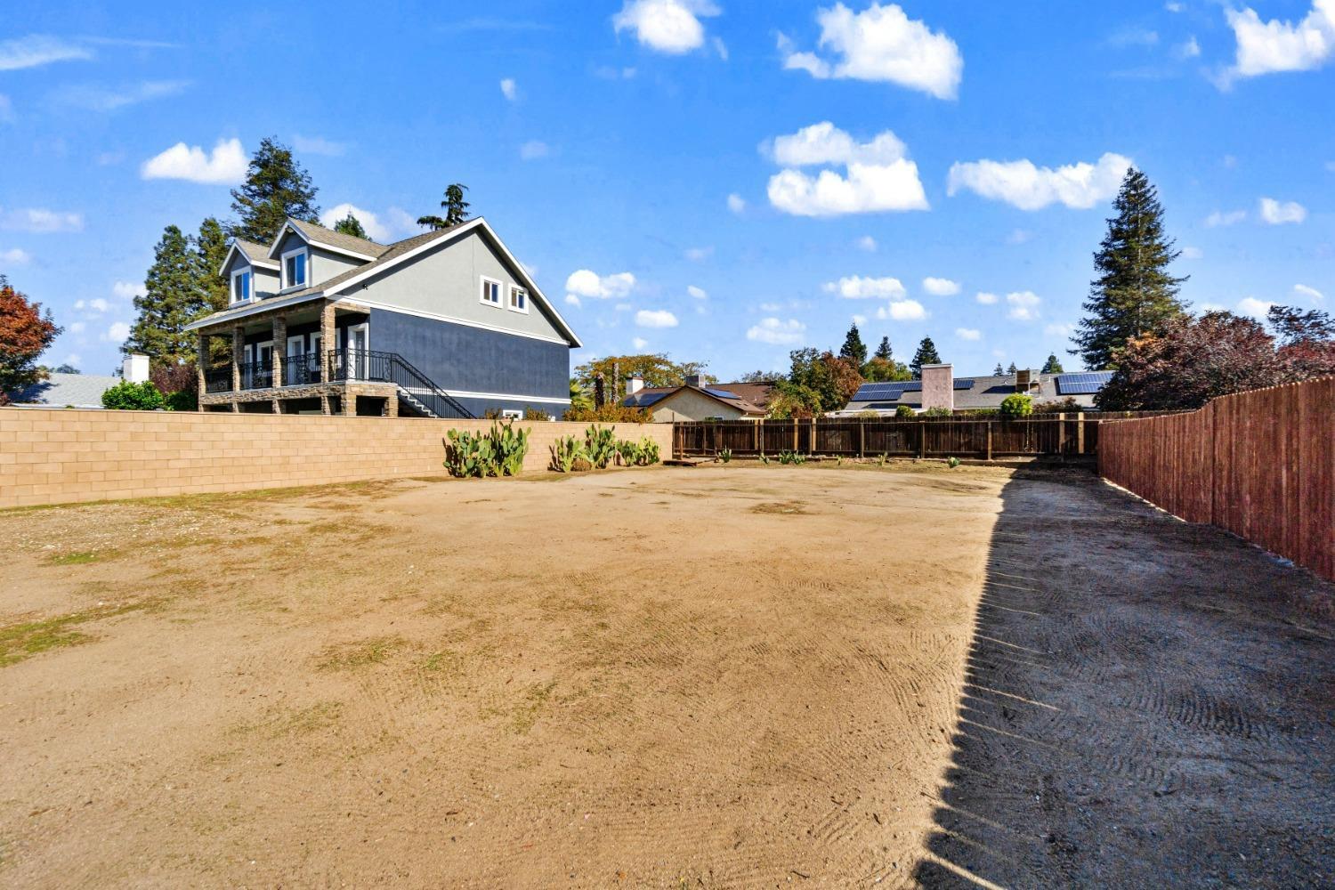275 N Peach, Clovis, CA 93612