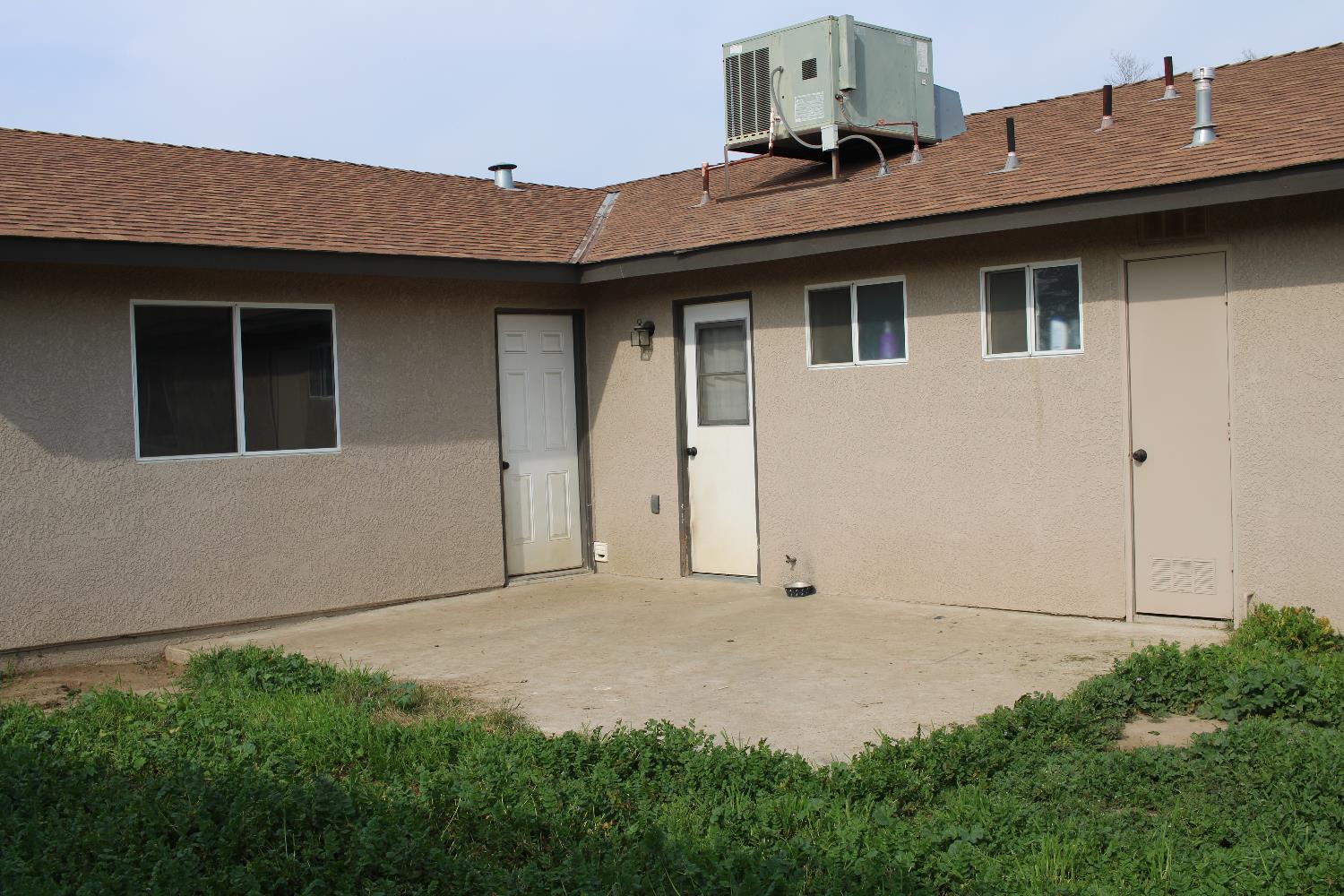 275 N Peach Ave, Clovis, CA 93612