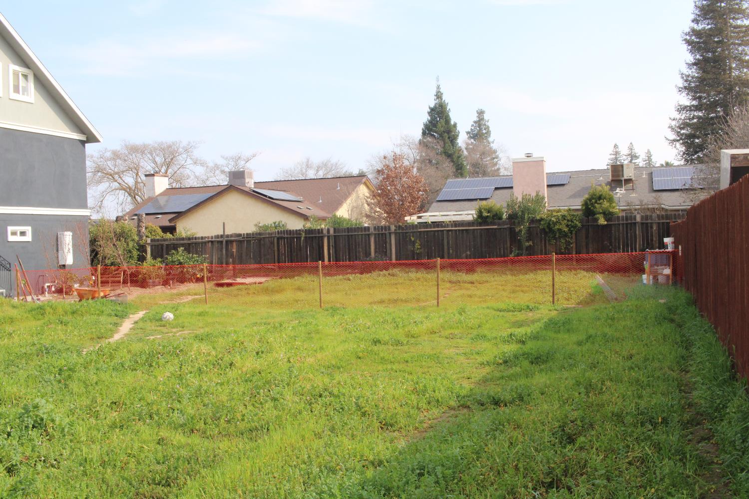 275 N Peach Ave, Clovis, CA 93612