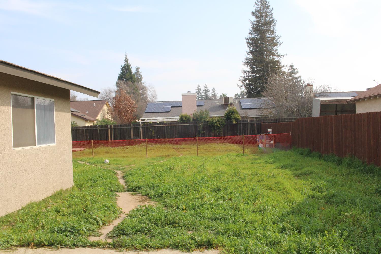 275 N Peach Ave, Clovis, CA 93612