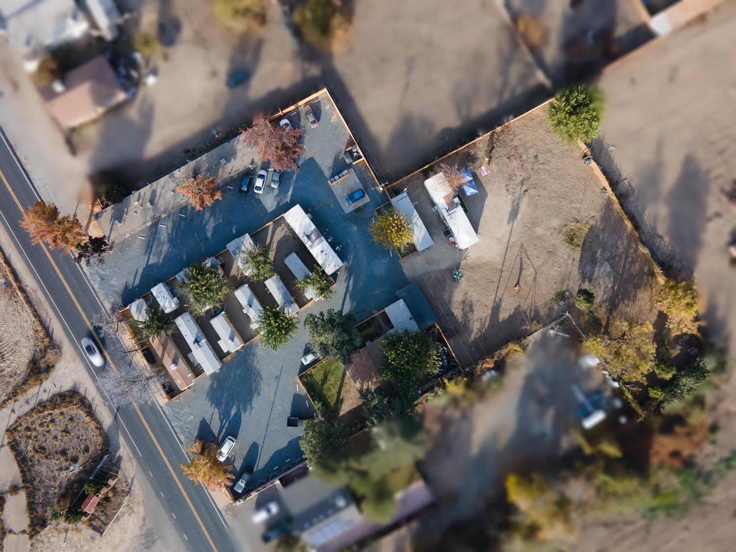 858 S Valencia Blvd S, Woodlake, CA 93286