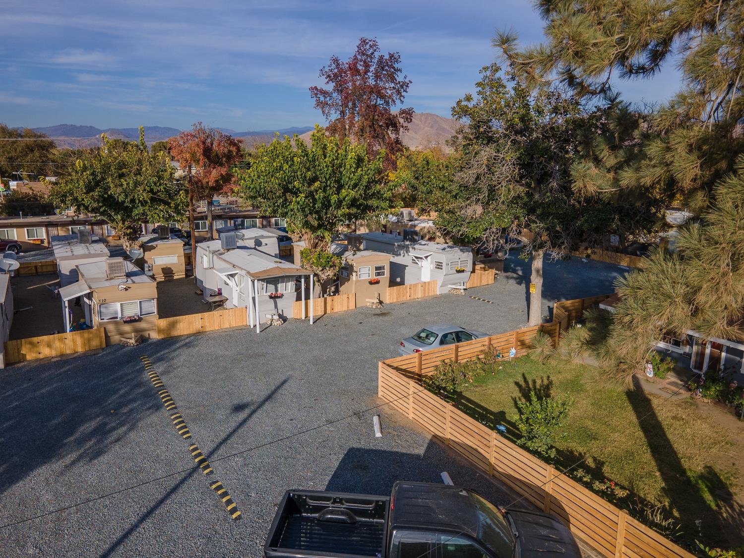 858 S Valencia Blvd S, Woodlake, CA 93286