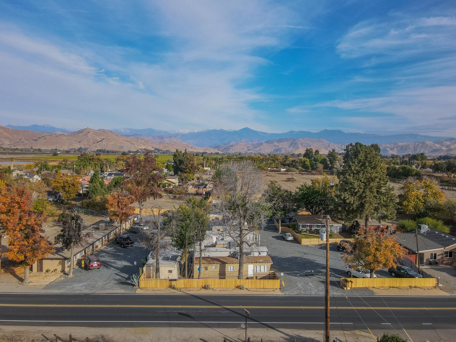 858 S Valencia Blvd S, Woodlake, CA 93286