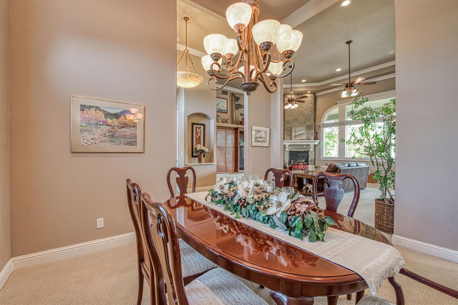 7730 N Gilroy Ave, Fresno, CA 93722