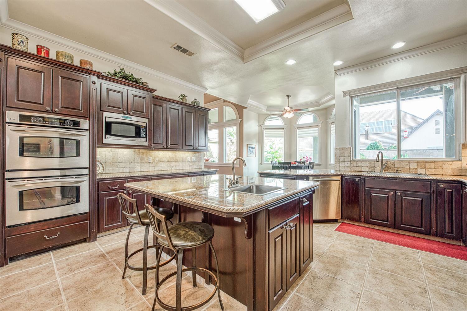 7730 N Gilroy Ave, Fresno, CA 93722