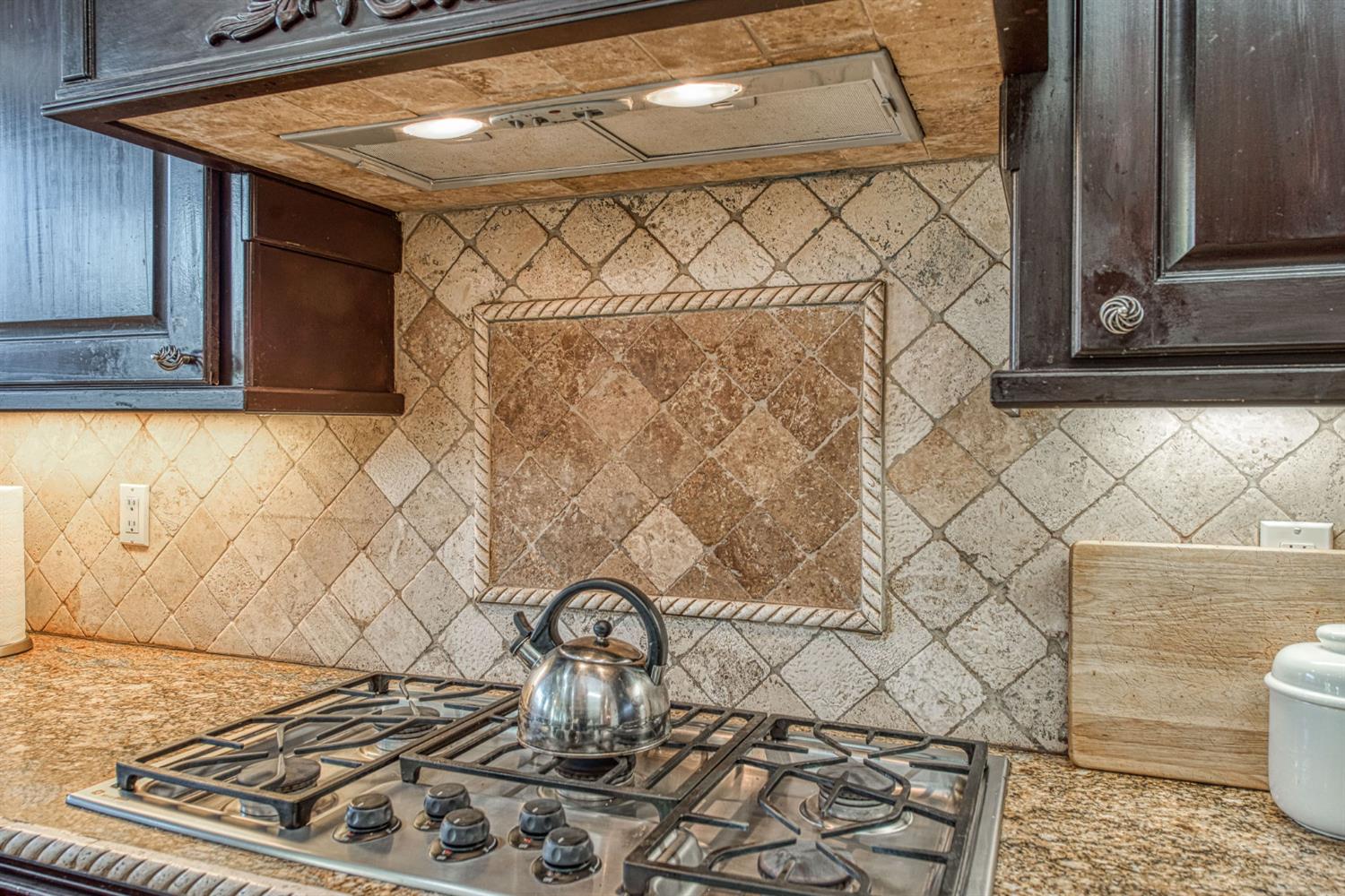 7730 N Gilroy Ave, Fresno, CA 93722