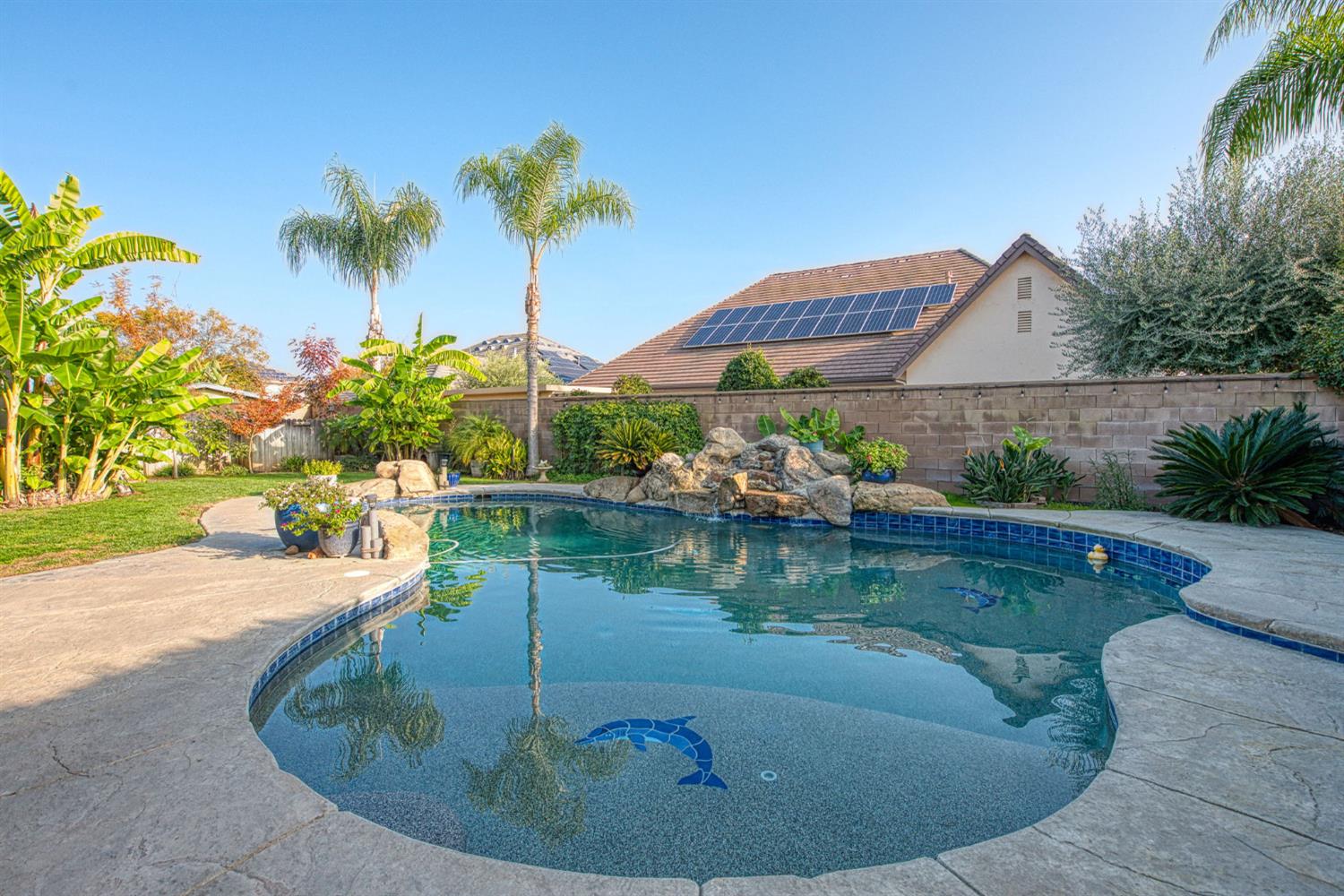 7730 N Gilroy Ave, Fresno, CA 93722