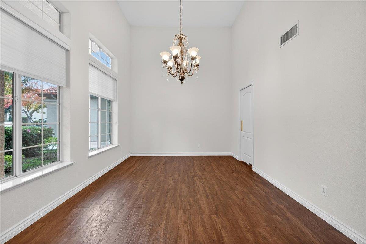 2169 E Hillview Ave, Fresno, CA 93720