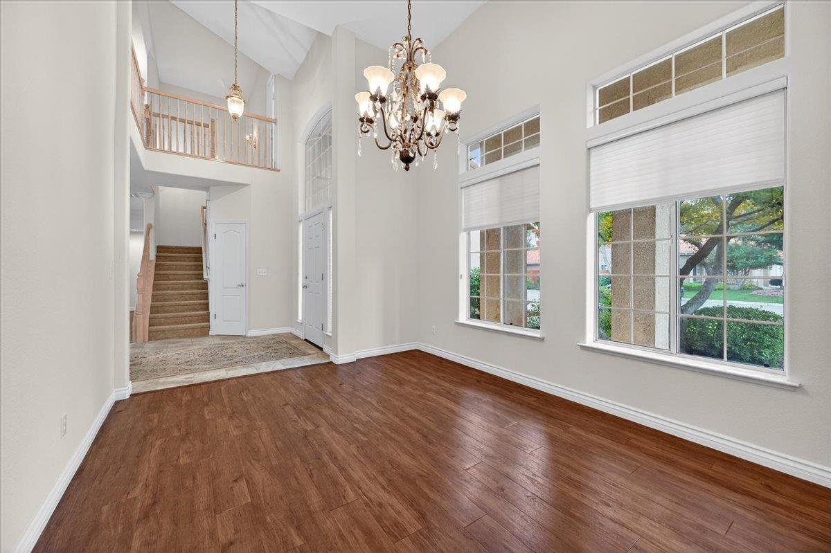 2169 E Hillview Ave, Fresno, CA 93720