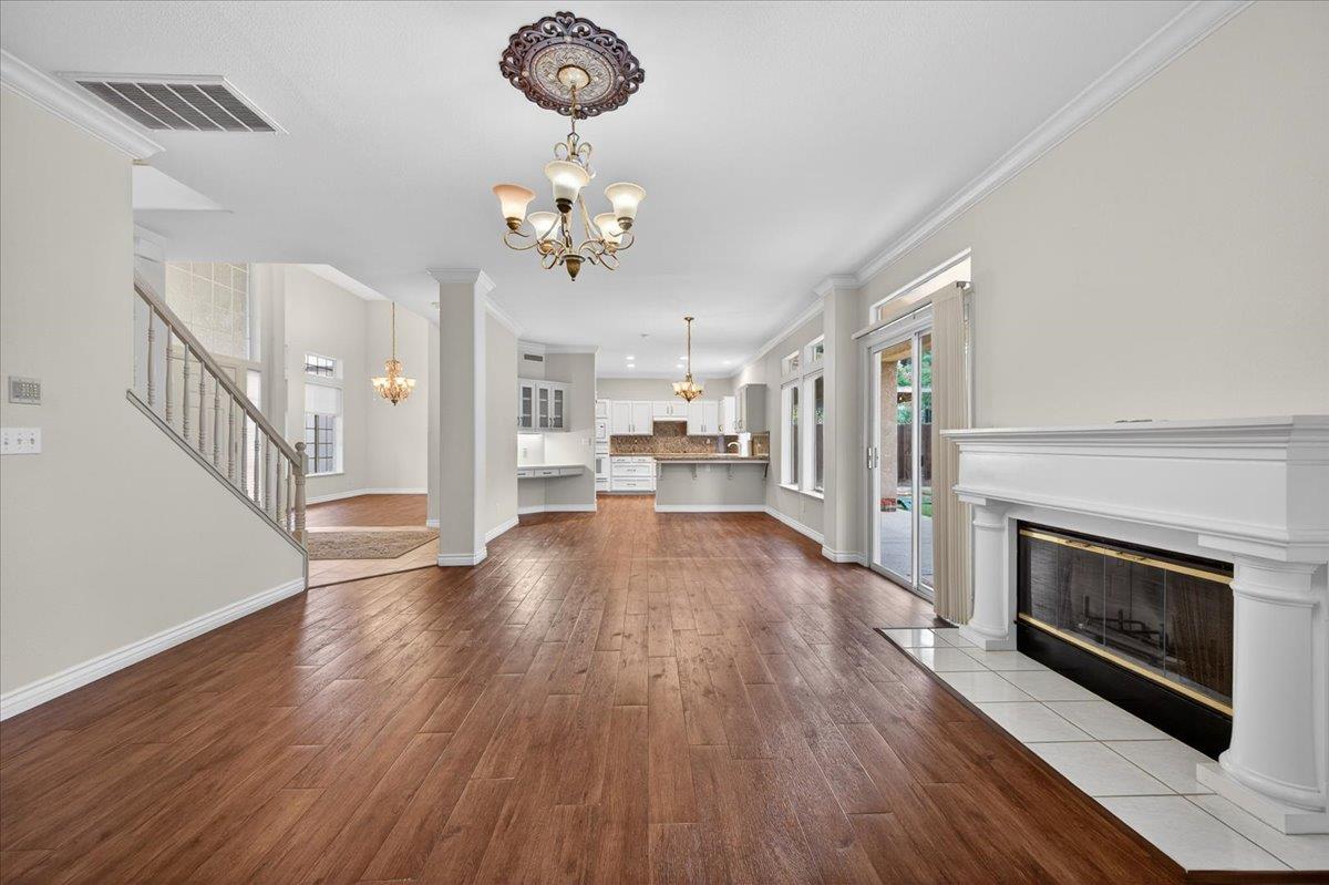 2169 E Hillview Ave, Fresno, CA 93720