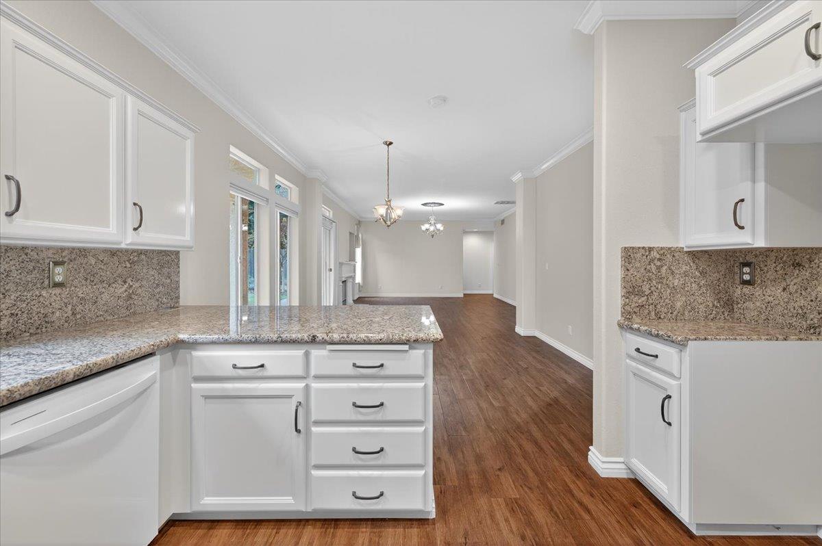 2169 E Hillview Ave, Fresno, CA 93720