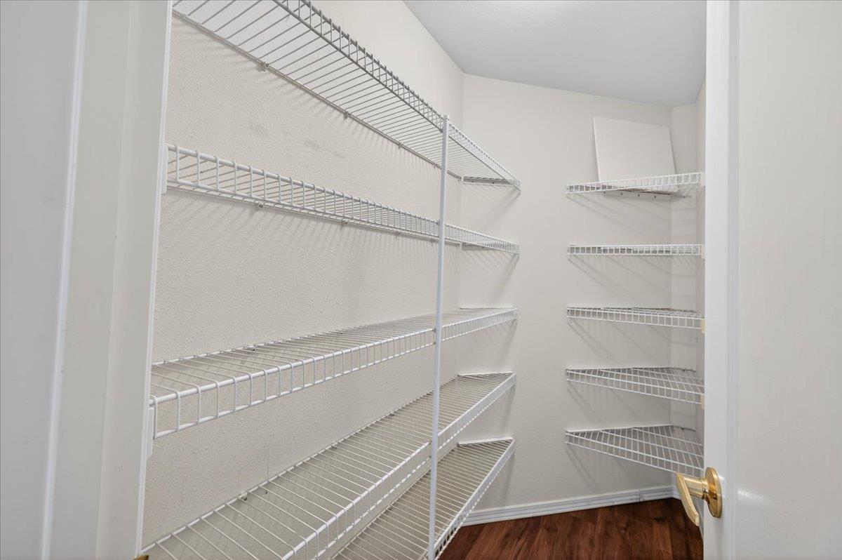 2169 E Hillview Ave, Fresno, CA 93720