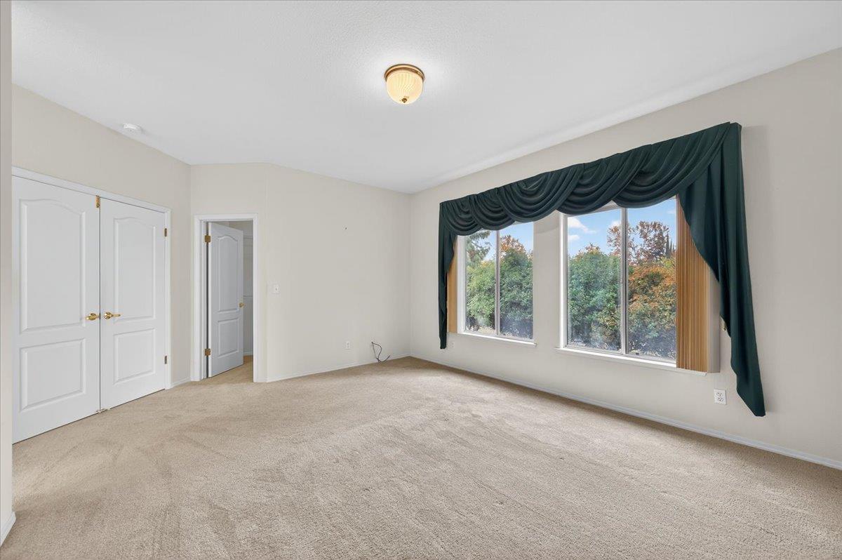 2169 E Hillview Ave, Fresno, CA 93720