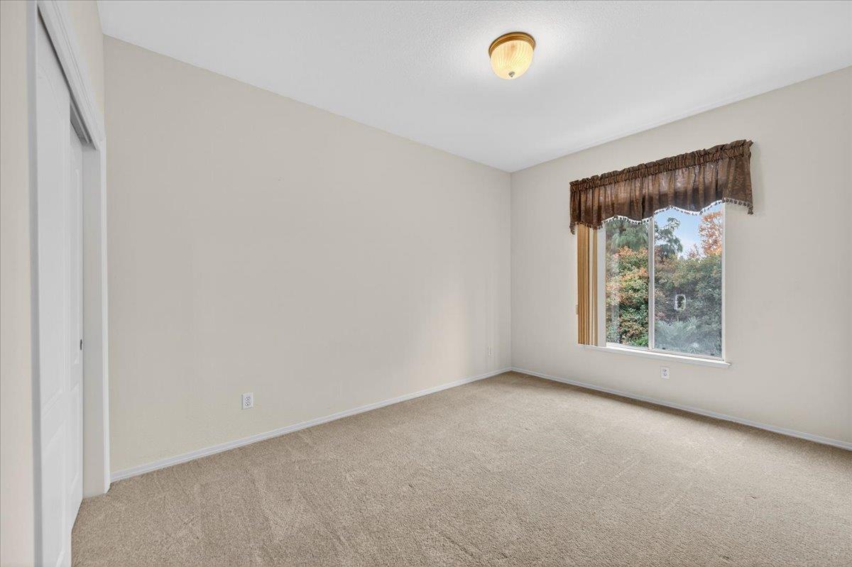 2169 E Hillview Ave, Fresno, CA 93720