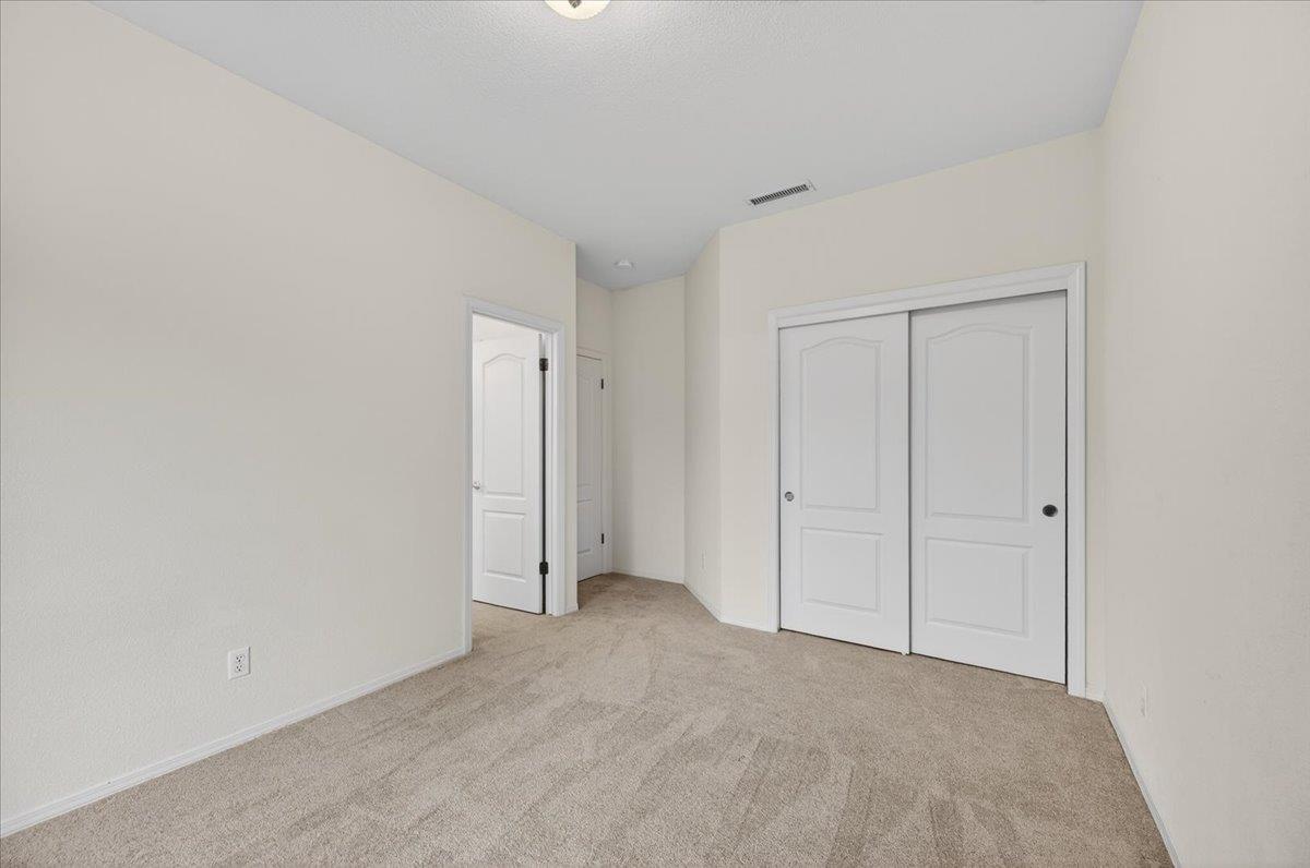 2169 E Hillview Ave, Fresno, CA 93720