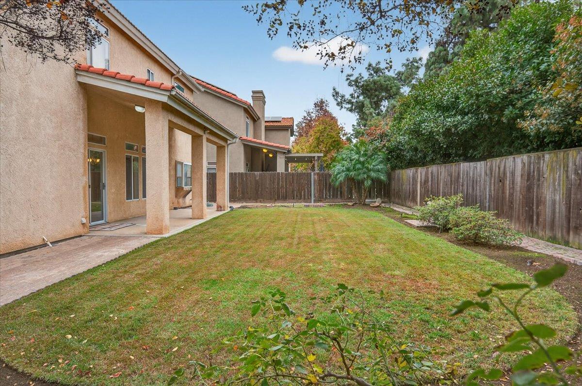 2169 E Hillview Ave, Fresno, CA 93720