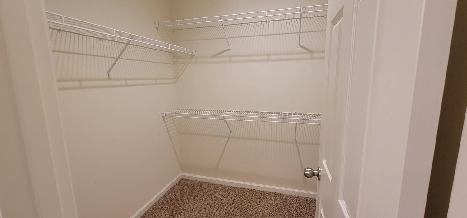 2153 Lombard Ln, Clovis, CA 93619