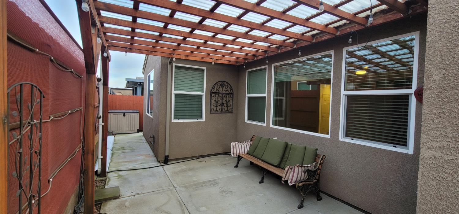 2153 Lombard Ln, Clovis, CA 93619