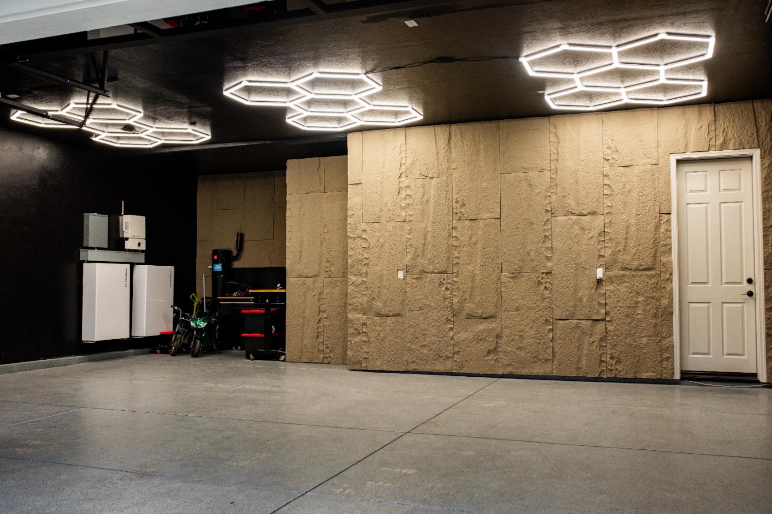 3045 Keats Ave, Clovis, CA 93619