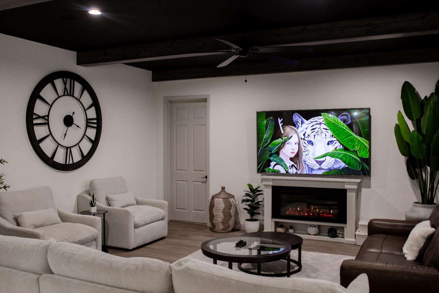 3045 Keats Ave, Clovis, CA 93619