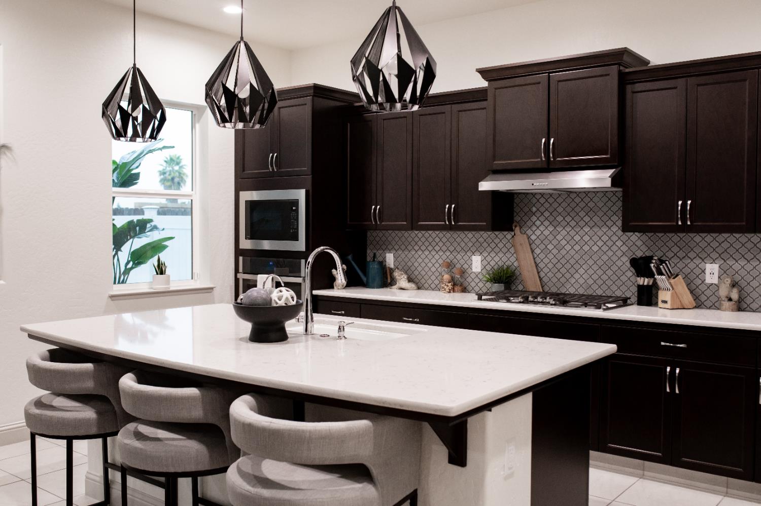 3045 Keats Ave, Clovis, CA 93619