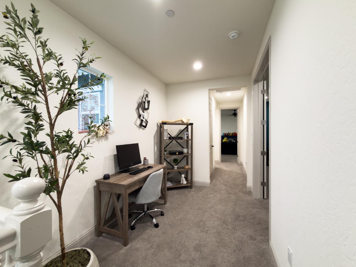 3045 Keats Ave, Clovis, CA 93619