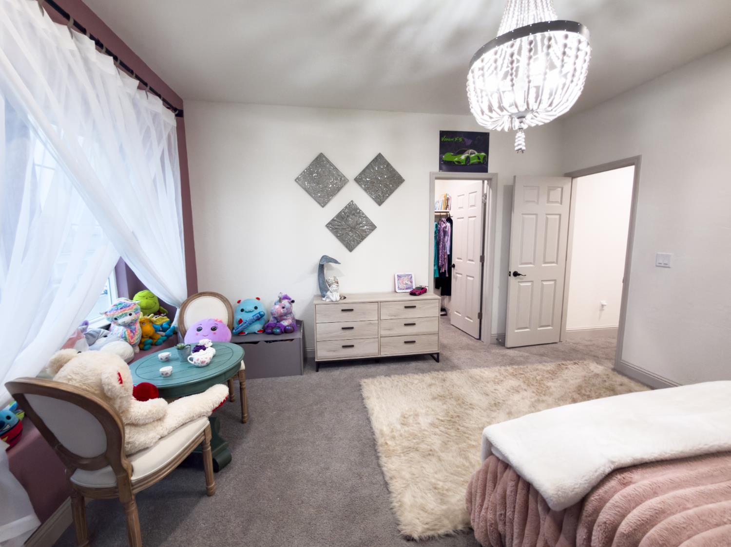 3045 Keats Ave, Clovis, CA 93619