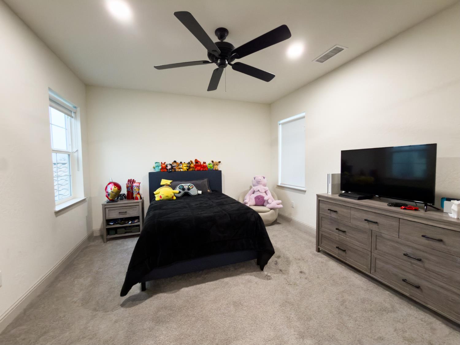 3045 Keats Ave, Clovis, CA 93619