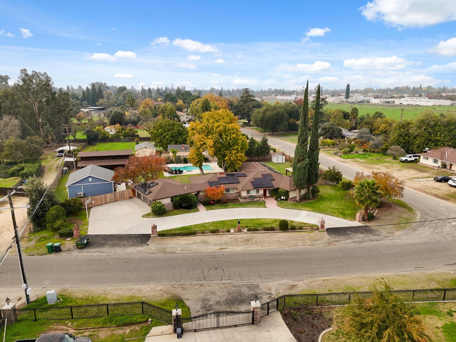 1112 S Sunnyside Ave, Fresno, CA 93727