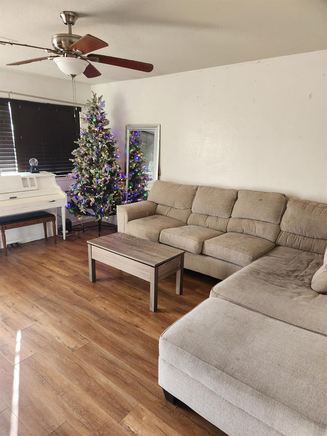 4935 E Kerckhoff Ave, Fresno, CA 93727