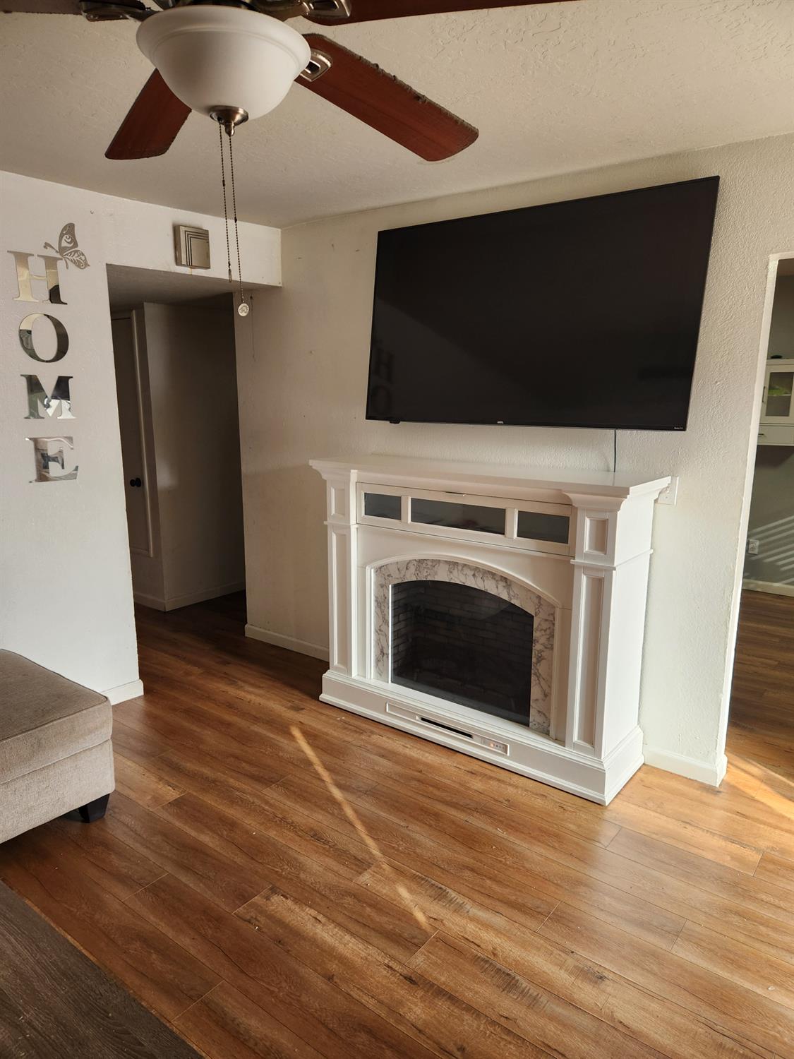 4935 E Kerckhoff Ave, Fresno, CA 93727