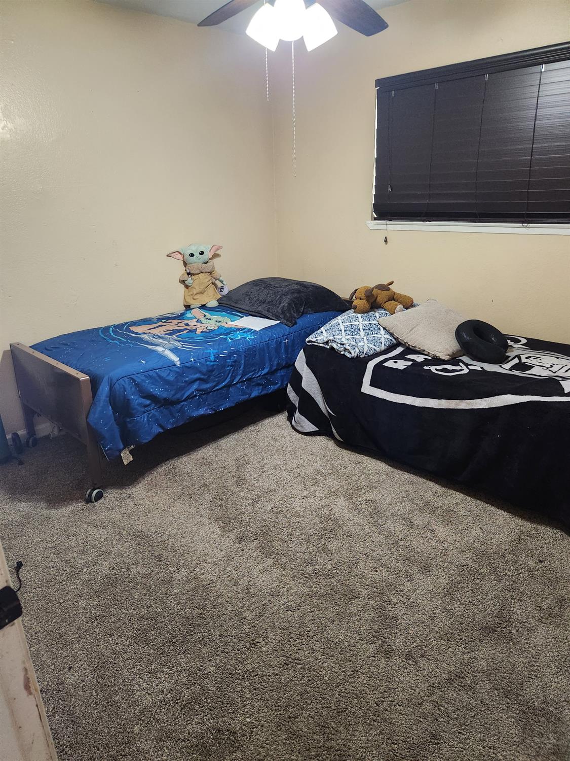 4935 E Kerckhoff Ave, Fresno, CA 93727