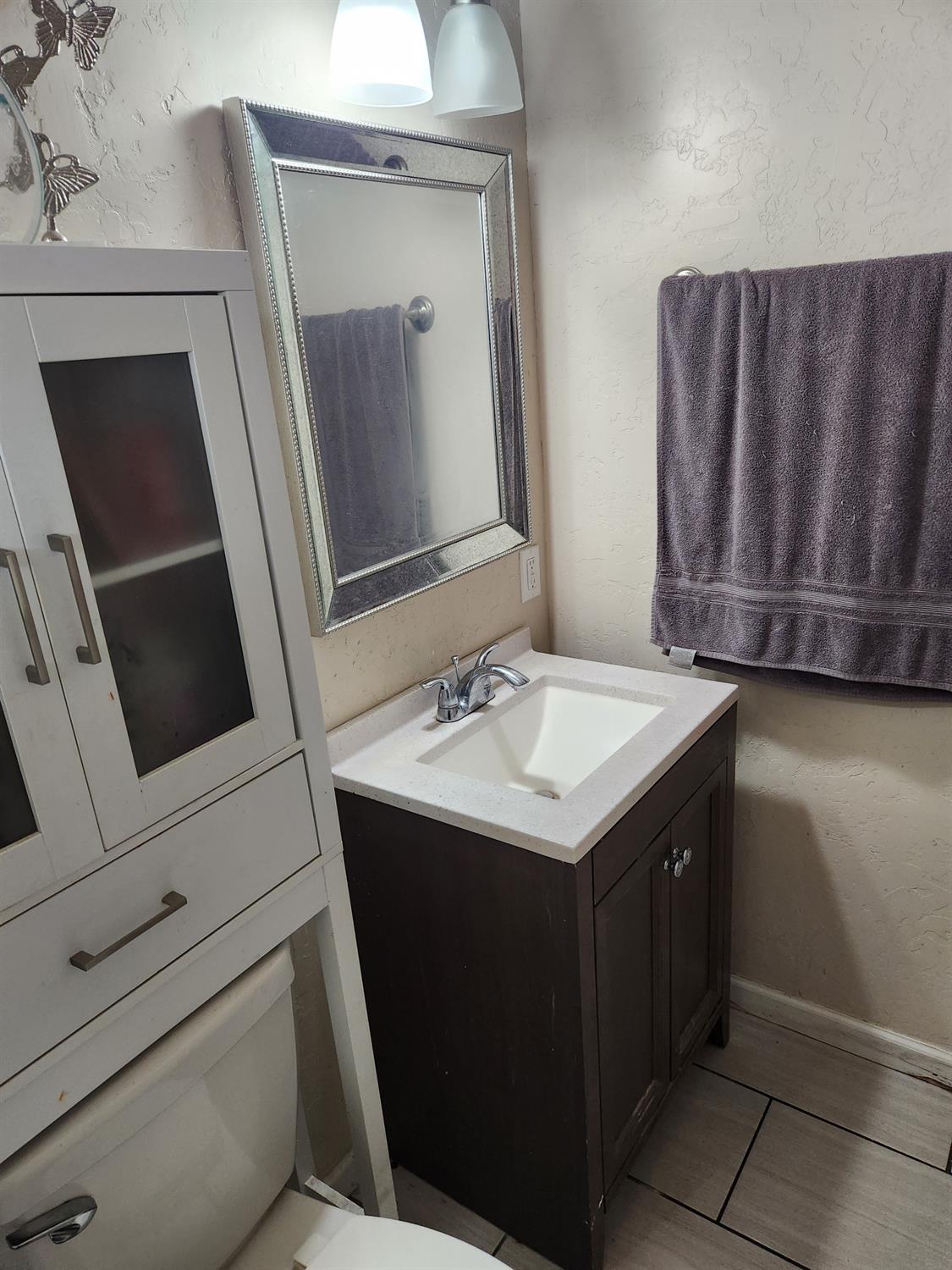 4935 E Kerckhoff Ave, Fresno, CA 93727