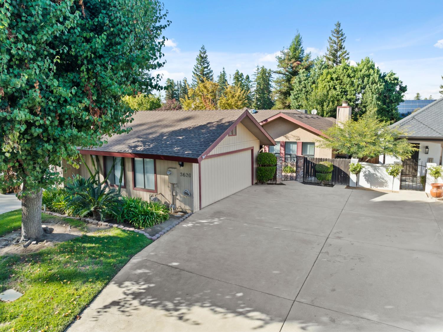 3620 W Beechwood Ave, Fresno, CA 93711