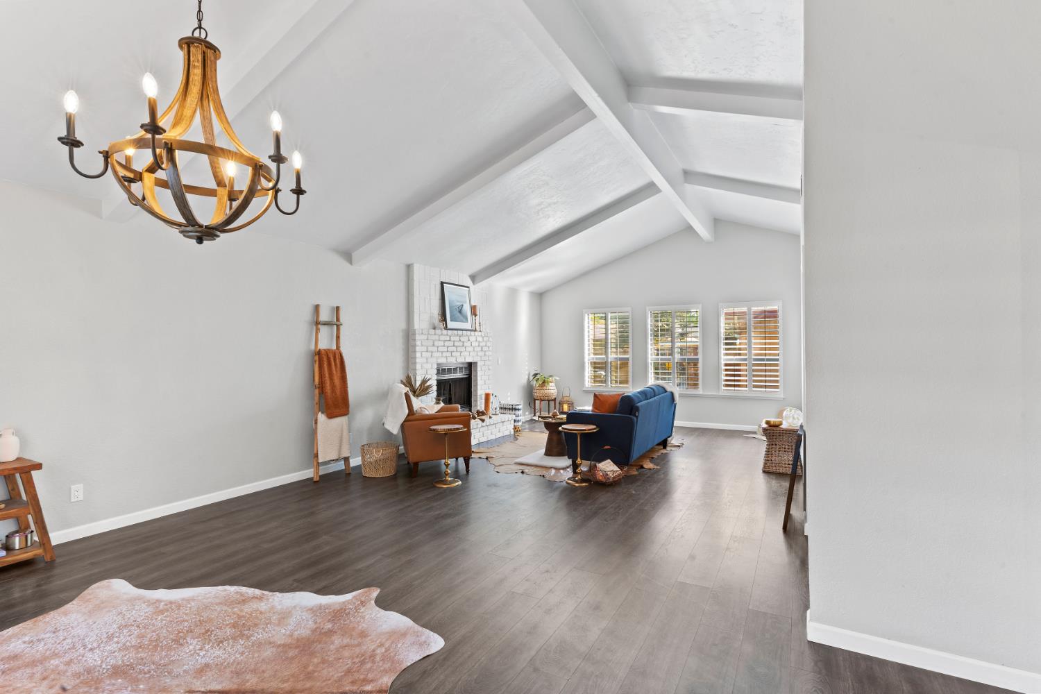 3620 W Beechwood Ave, Fresno, CA 93711