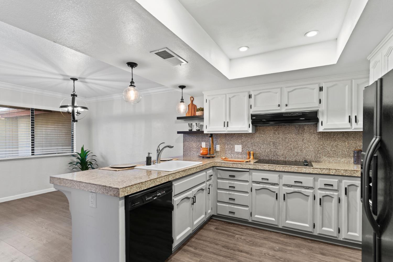 3620 W Beechwood Ave, Fresno, CA 93711