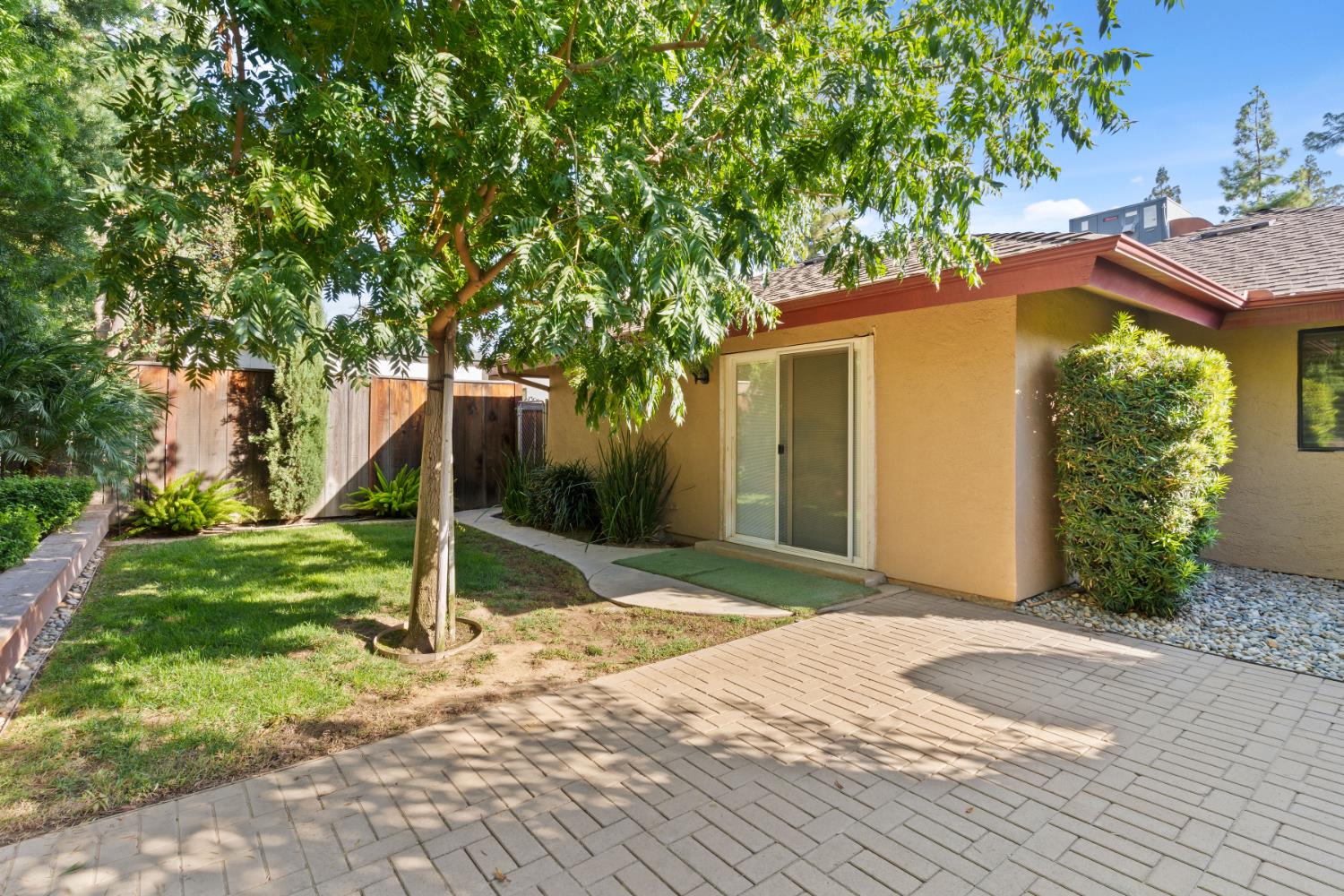 3620 W Beechwood Ave, Fresno, CA 93711