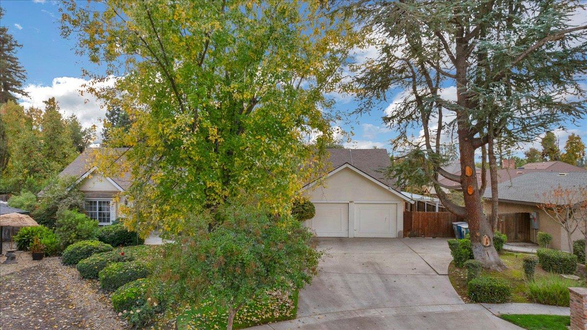 6691 N Feland Ave, Fresno, CA 93711