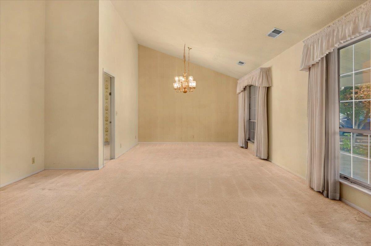 6691 N Feland Ave, Fresno, CA 93711