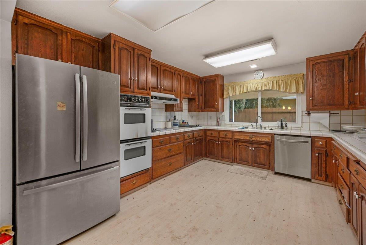 6691 N Feland Ave, Fresno, CA 93711