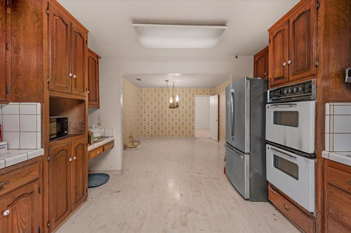 6691 N Feland Ave, Fresno, CA 93711