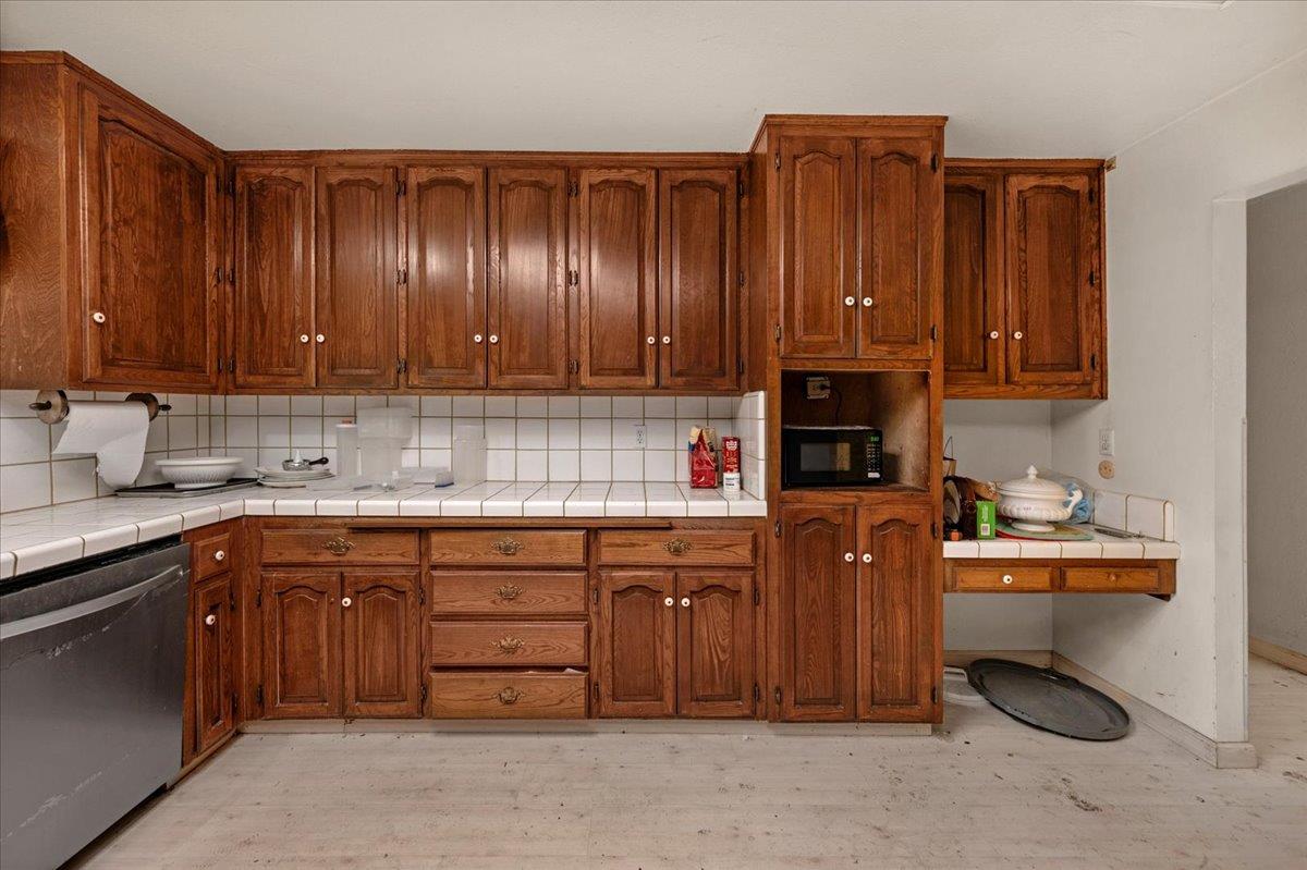 6691 N Feland Ave, Fresno, CA 93711