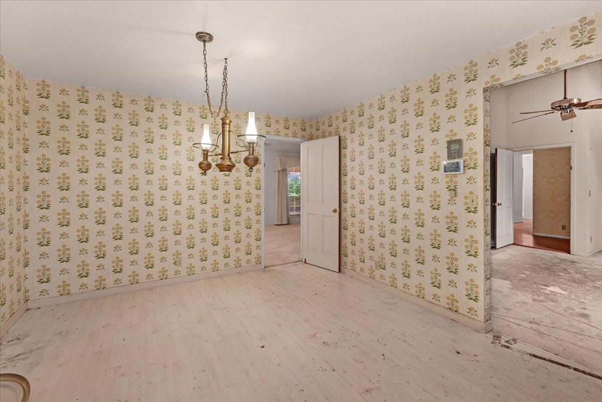 6691 N Feland Ave, Fresno, CA 93711