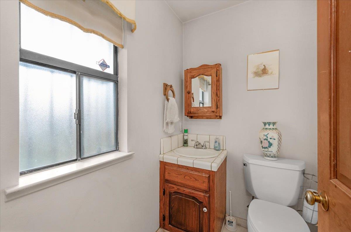 6691 N Feland Ave, Fresno, CA 93711