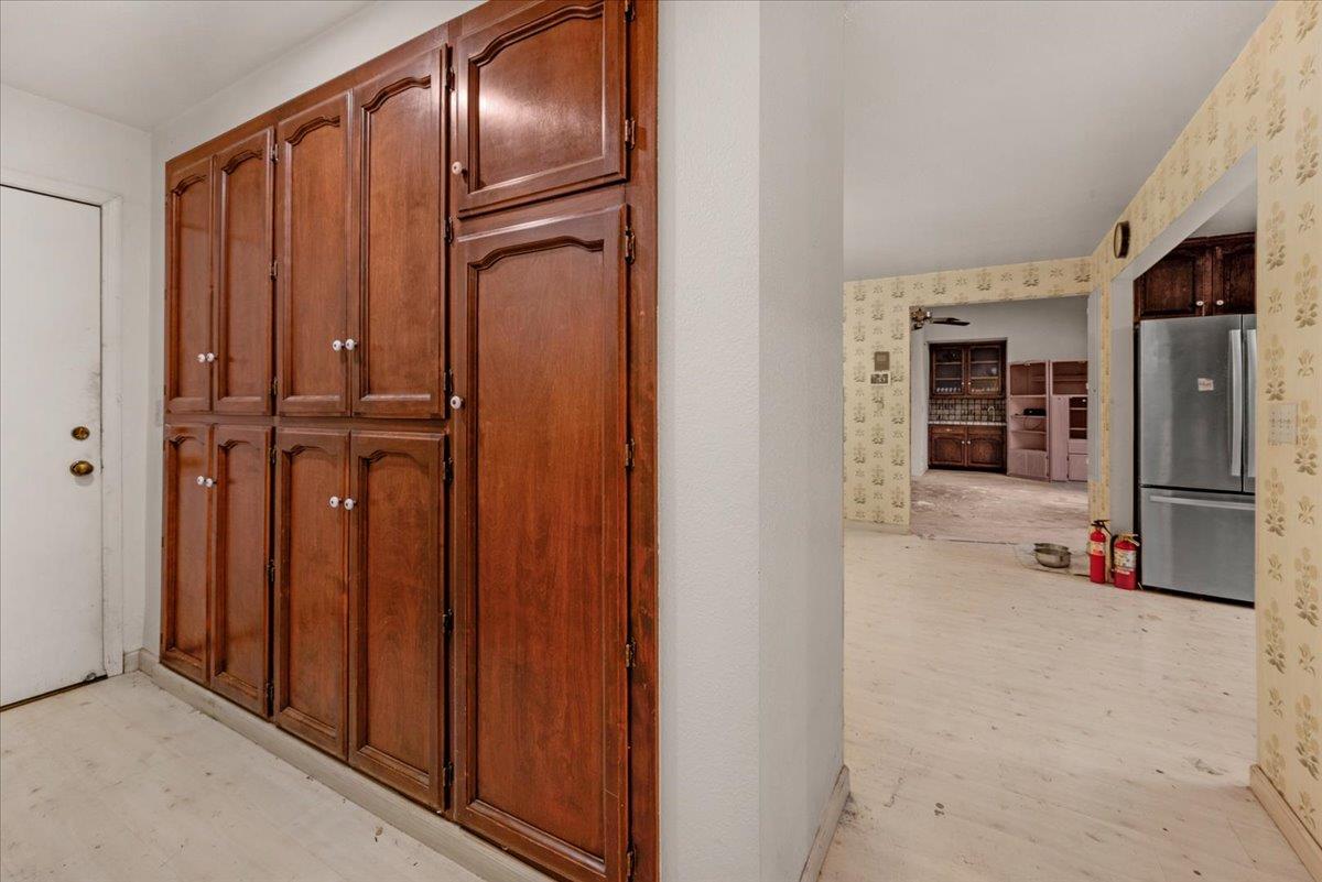 6691 N Feland Ave, Fresno, CA 93711