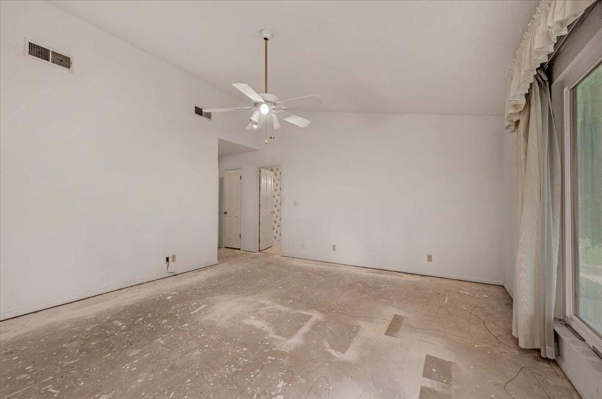 6691 N Feland Ave, Fresno, CA 93711