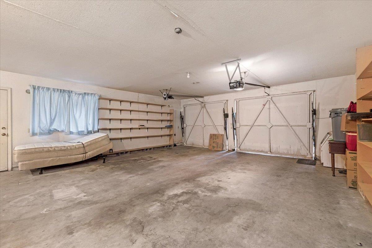 6691 N Feland Ave, Fresno, CA 93711