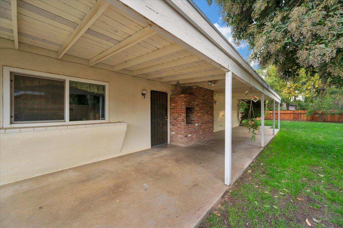 6691 N Feland Ave, Fresno, CA 93711