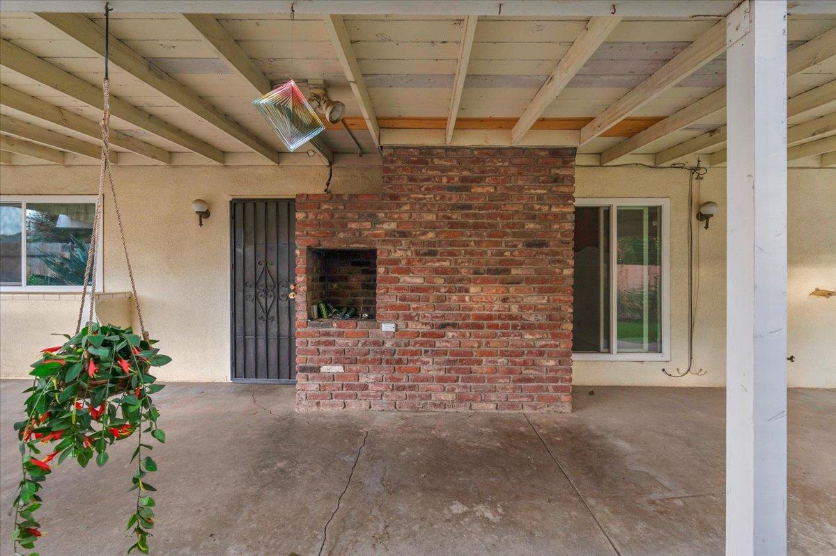 6691 N Feland Ave, Fresno, CA 93711